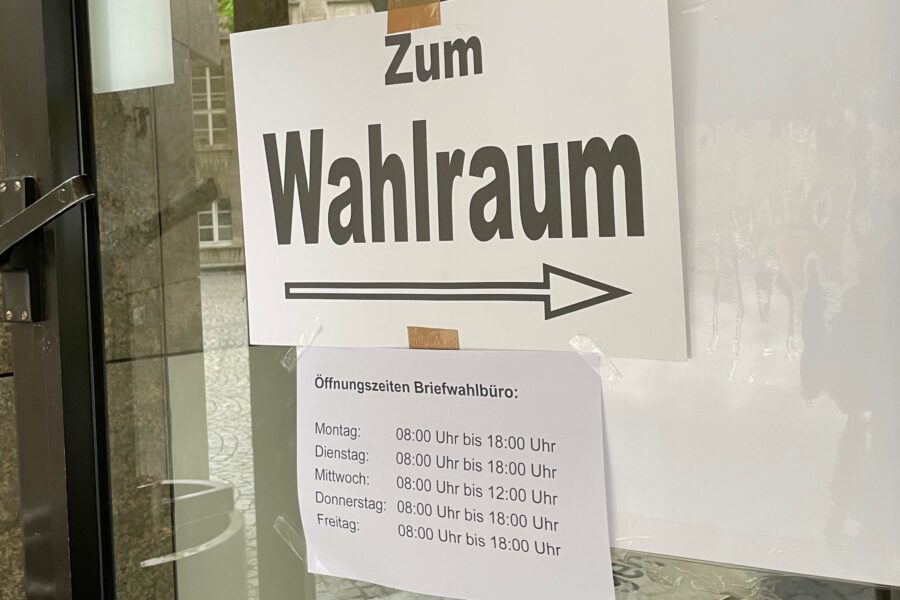"Zum Wahlraum" (Briefwahlbüro Bochum)