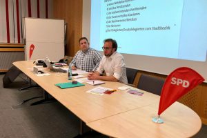 Ortsvereinsvorsitzender Jens Matheuszik und Landtagsabgeordneter Bastian Hartmann